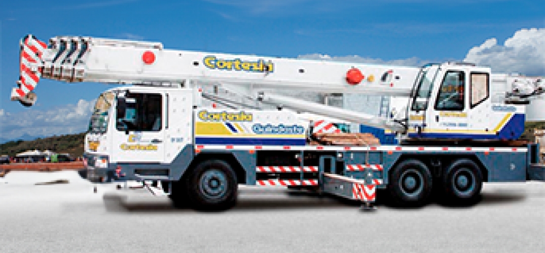 QY 35V - Guindaste Hidráulico sobre Rodas Telescópio